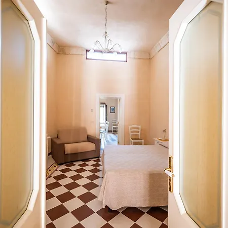 Le Tre Dimore Historic Homes *