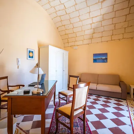 Le Tre Dimore Historic Homes